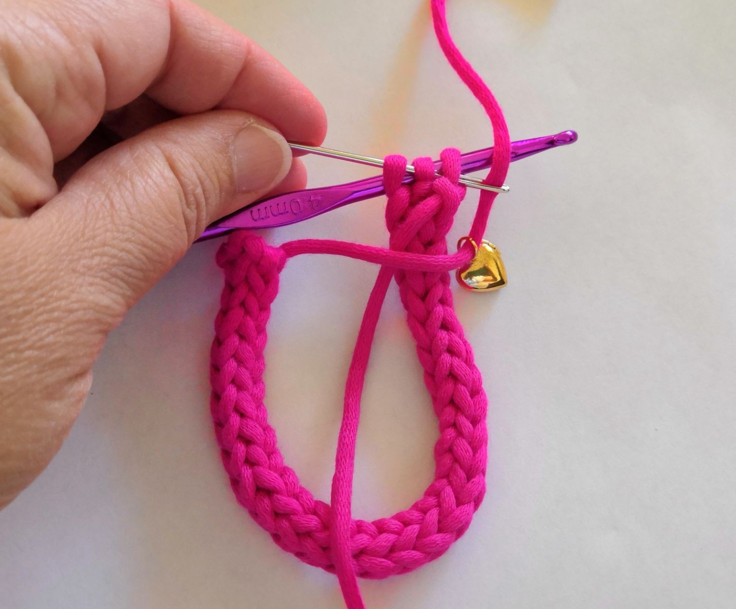 Blog-Inhaltsbild für 'Kordel häkeln - kostenlose Häkelanleitung'